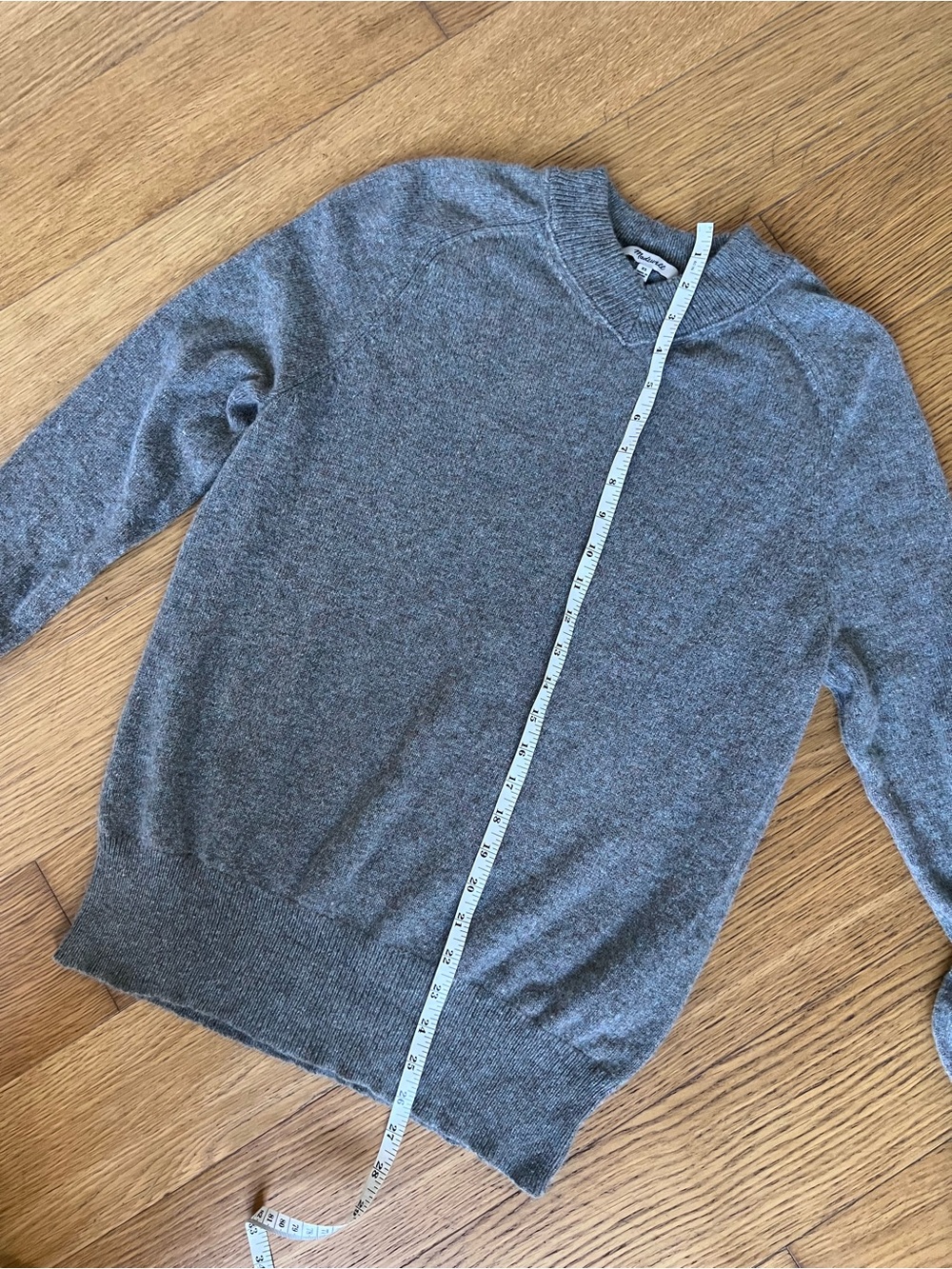 Madewell Regenerative 100% Merino Wool V-neck Sweater in Slate (XS)